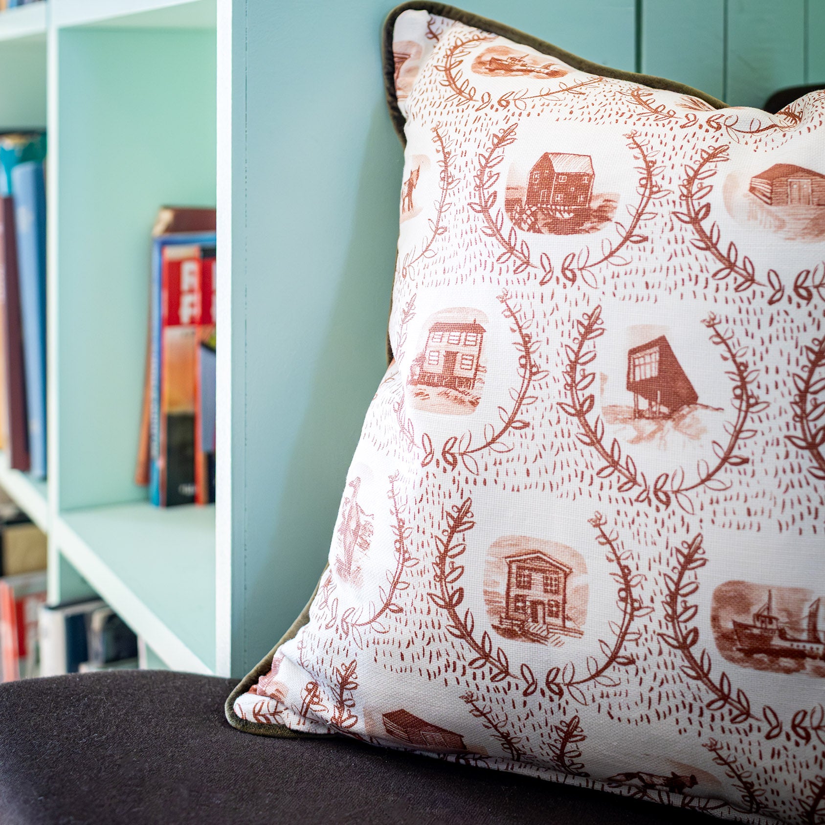 Set the Scene Cushion